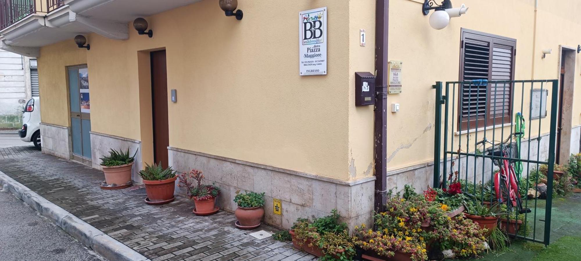Dietro Piazza Maggiore Sulmona Exterior foto
